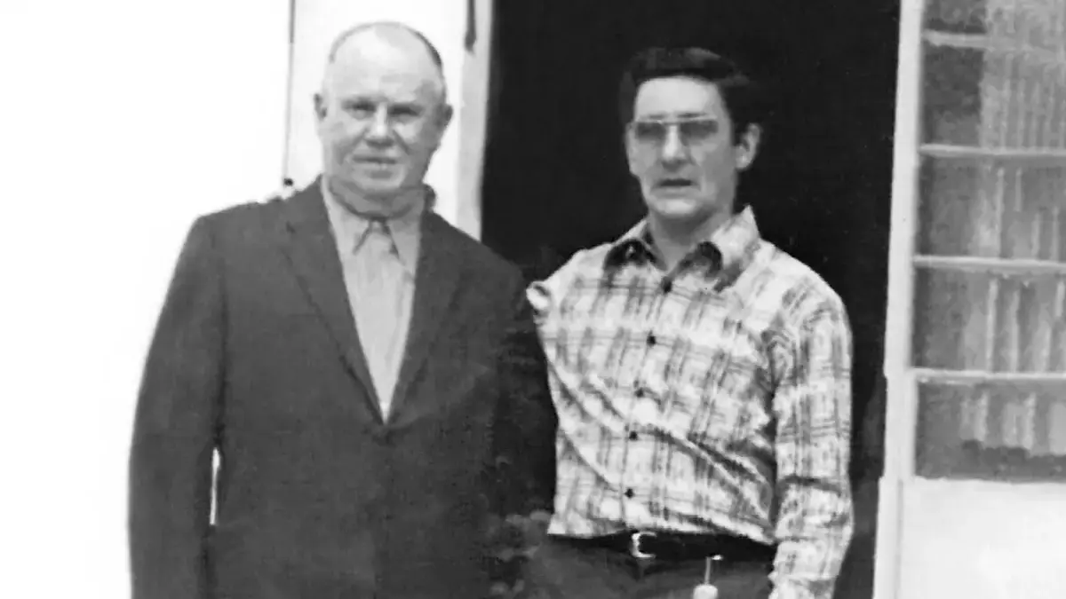 O médium Natal Cezar Marcial e o senhor Newton José Monteiro